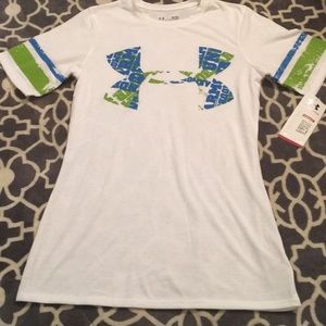 Women’s Under Armour semi fitted shirt